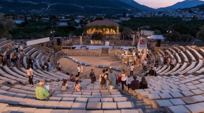 Πάροδος: Διακαλλιτεχνικό ερευνητικό πρόγραμμα για το Αρχαίο Δράμα στη Μικρή Επίδαυρο Parodos