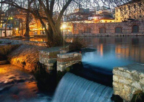 ΠΡΟΣΕΓΓΙΖΟΝΤΑΣ ΤΗ ΛΟΓΟΤΕΧΝΙΑ ΤΗΣ ΔΡΑΜΑΣ (μέρος Ι) drama-sparmatseto