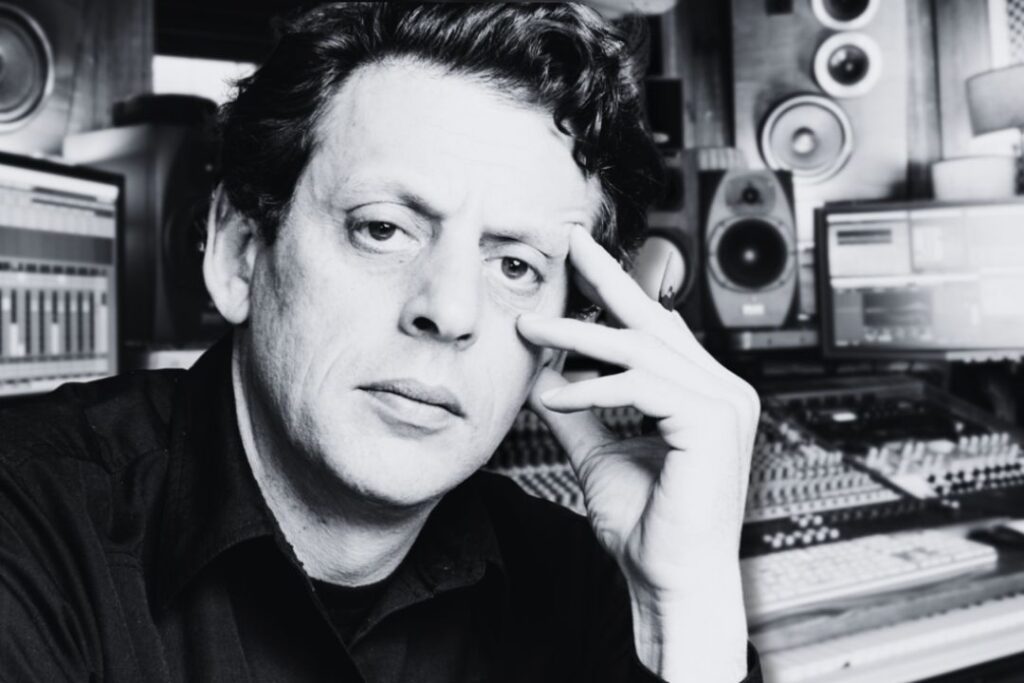 Philip Glass, “Λέξεις χωρίς μουσική” | Βιβλιοκριτική από την Λεύκη Σαραντινού. Philipp Glass